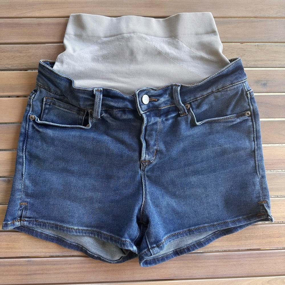Waist support denim shorts